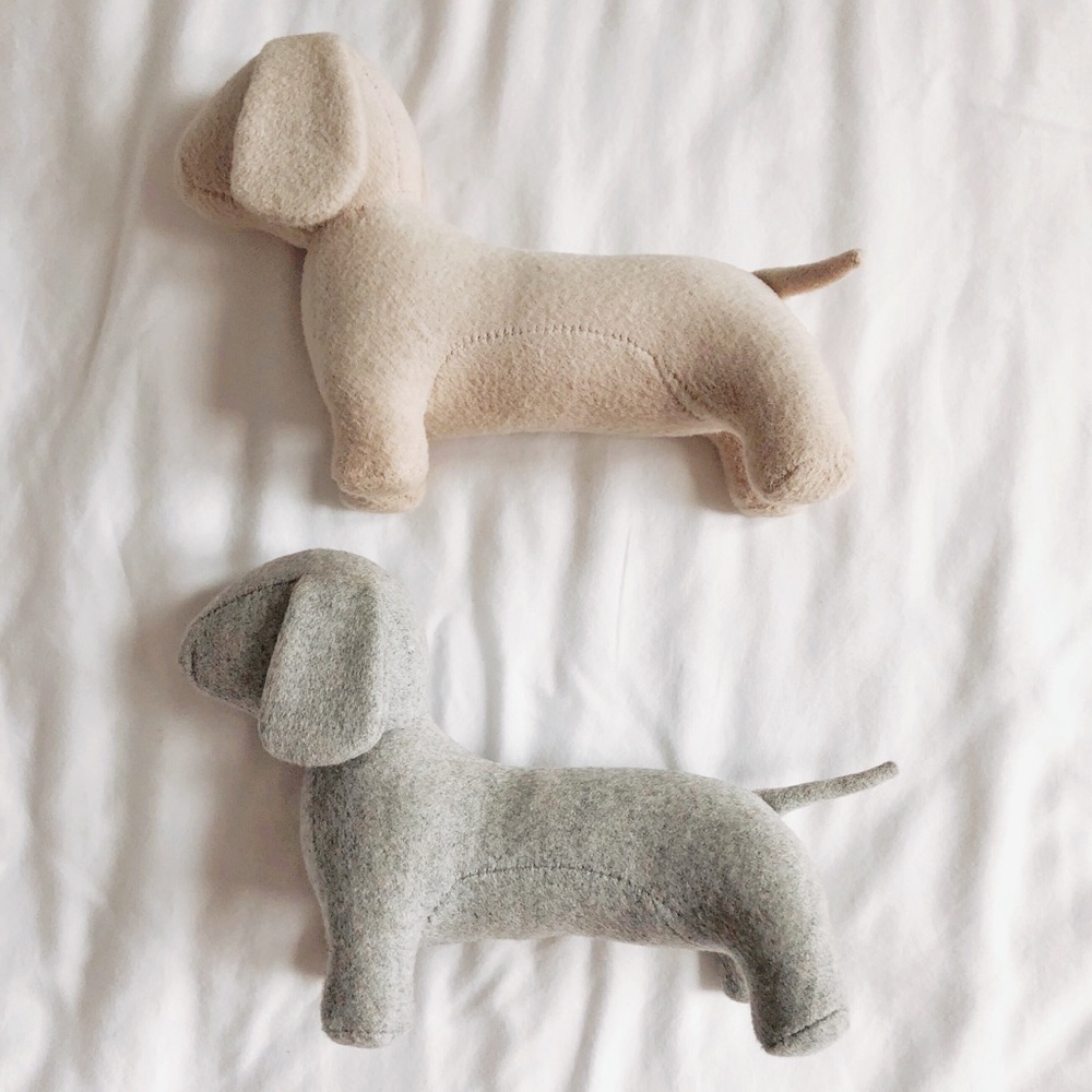 Cashmere wool dogs (set of 2)